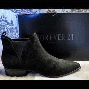 Forever 21  Black Suede Chelsea Boots