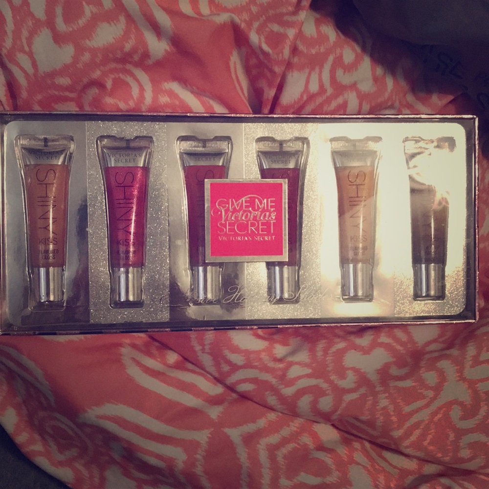 Victoria’s Secret Lip gloss set