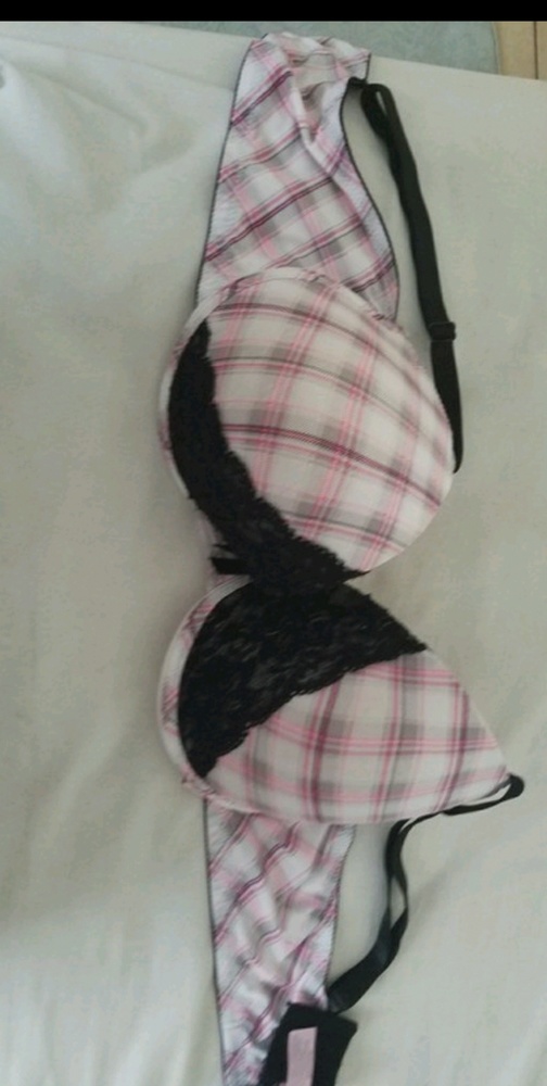 Victory secret thin padded bra