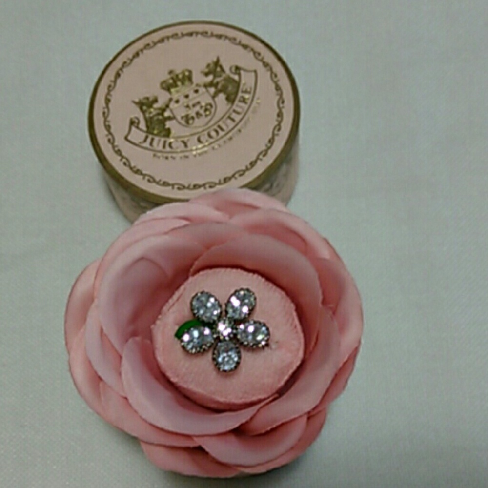 Juicy Couture Crystal Daisy Ring-$78 Retail