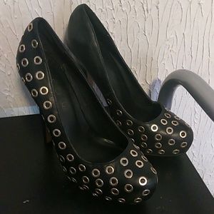 Women's shoes