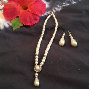 Dressy necklace & earrings 🌺