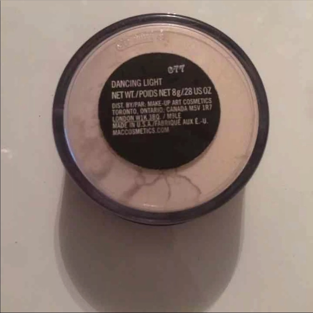 Mac dancing light powder