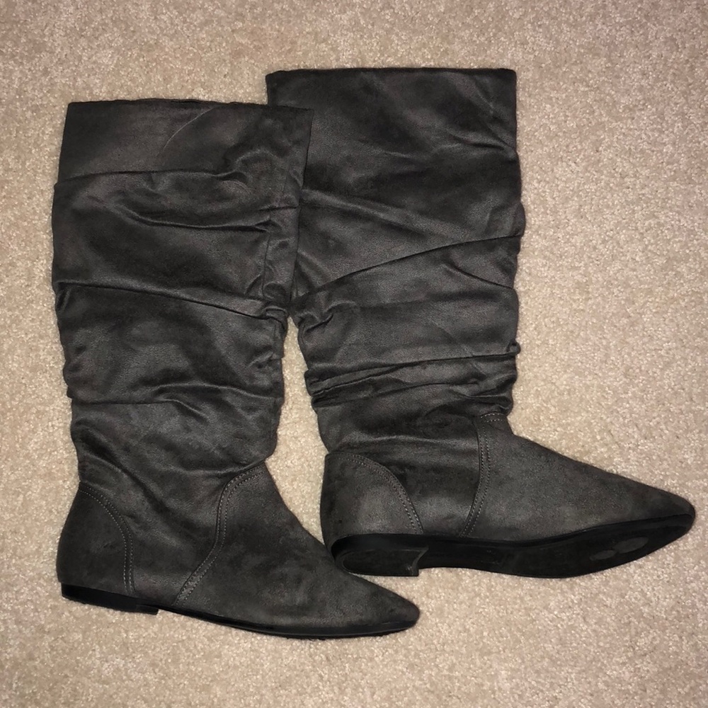 Grey boots