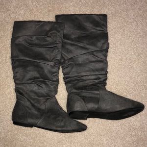 Grey boots