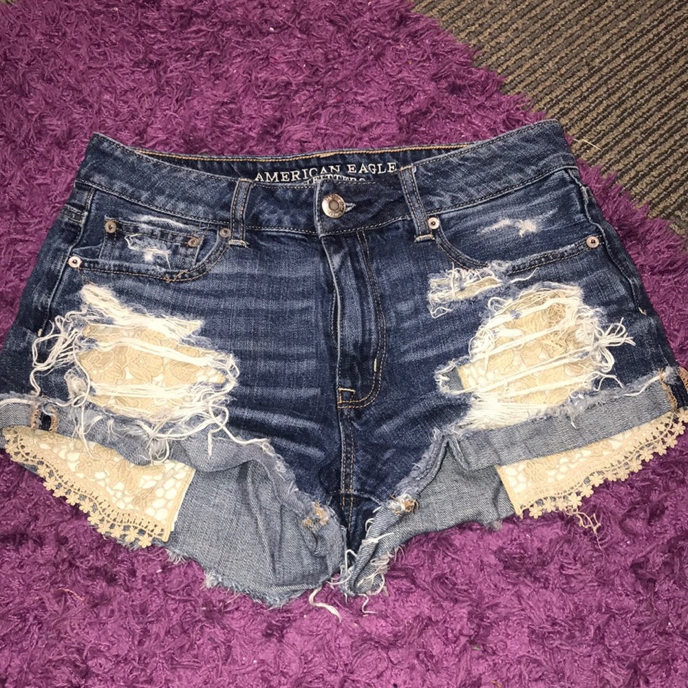 american eagle blue jean shorts!!