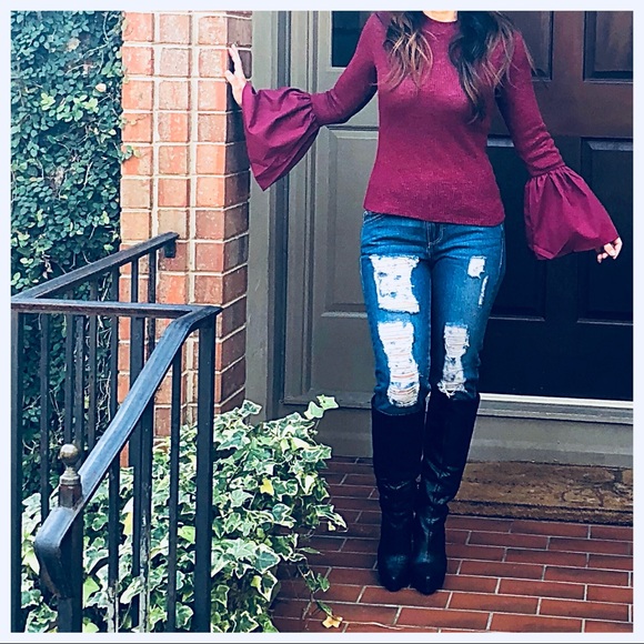 ✨LAST ONE ✨Burgundy bell sleeves top - Picture 3 of 8