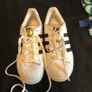 Adidas superstars