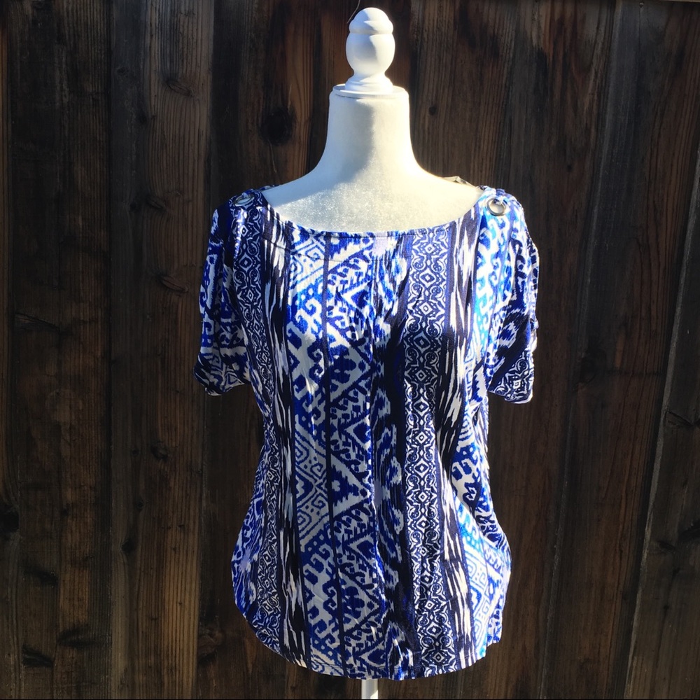 Blue Pattern Blouse - Picture 3 of 8
