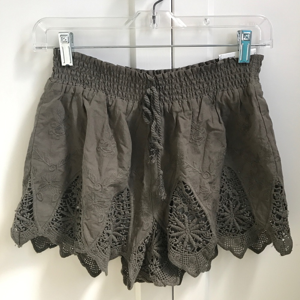 Medium Green Scalloped Fabric Shorts