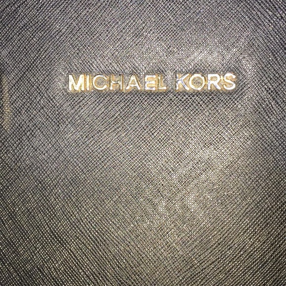 EUC-Authentic MICHAEL Kors Bag - Picture 3 of 8