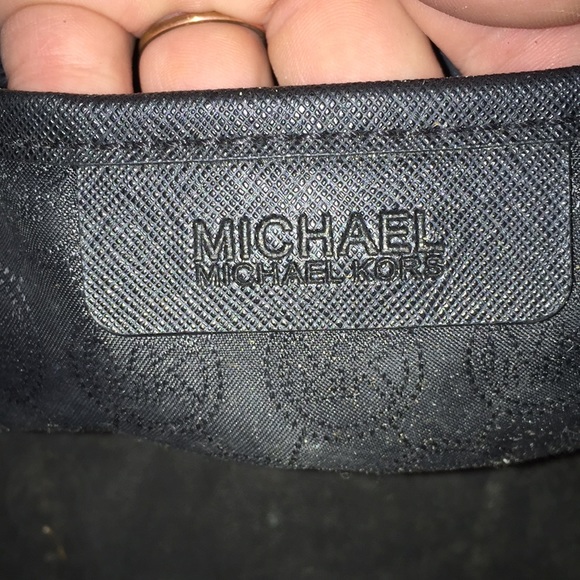 EUC-Authentic MICHAEL Kors Bag - Picture 5 of 8