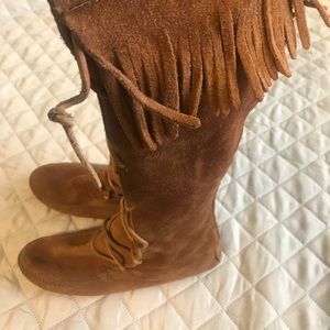 Moccasin boots
