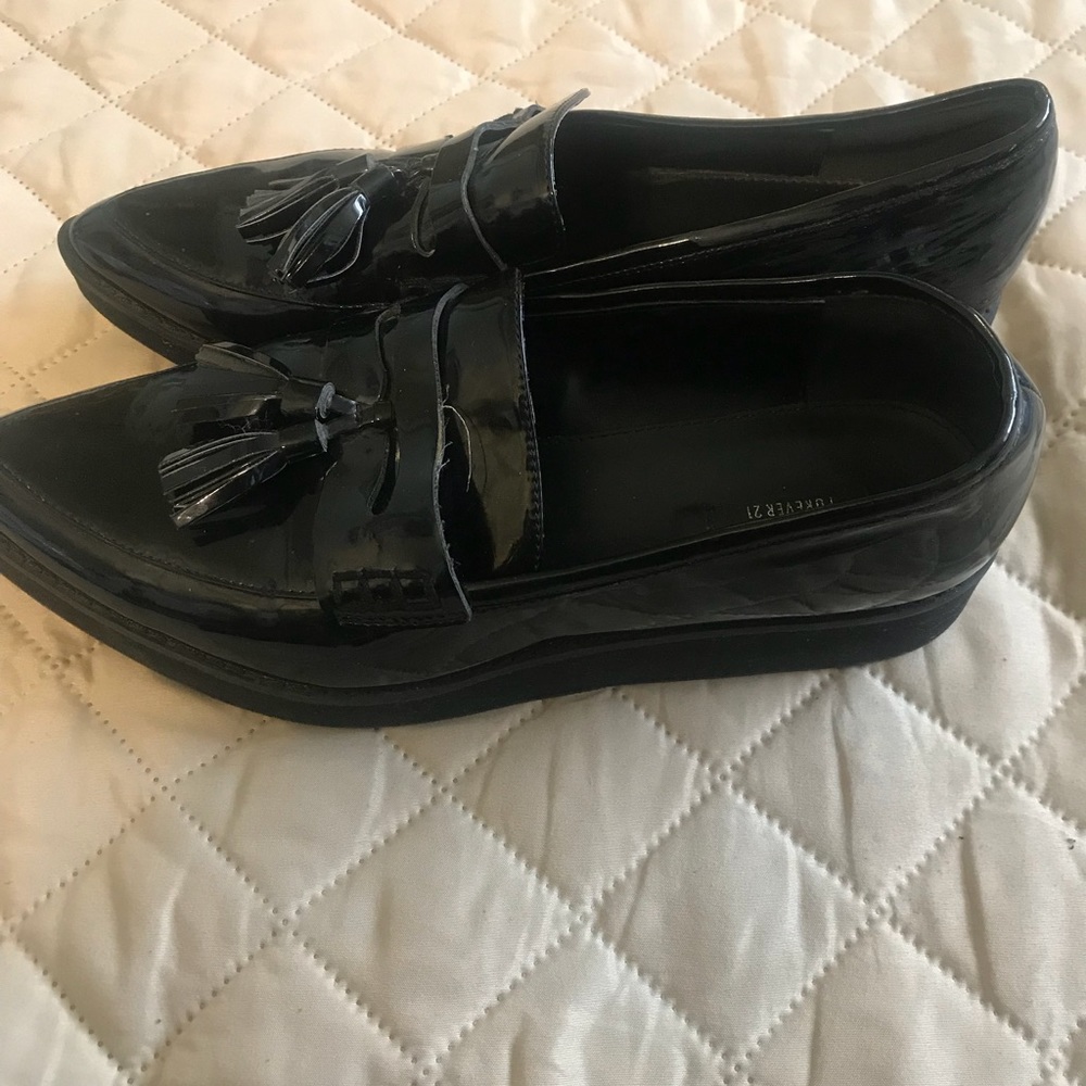 Patent leather shoes