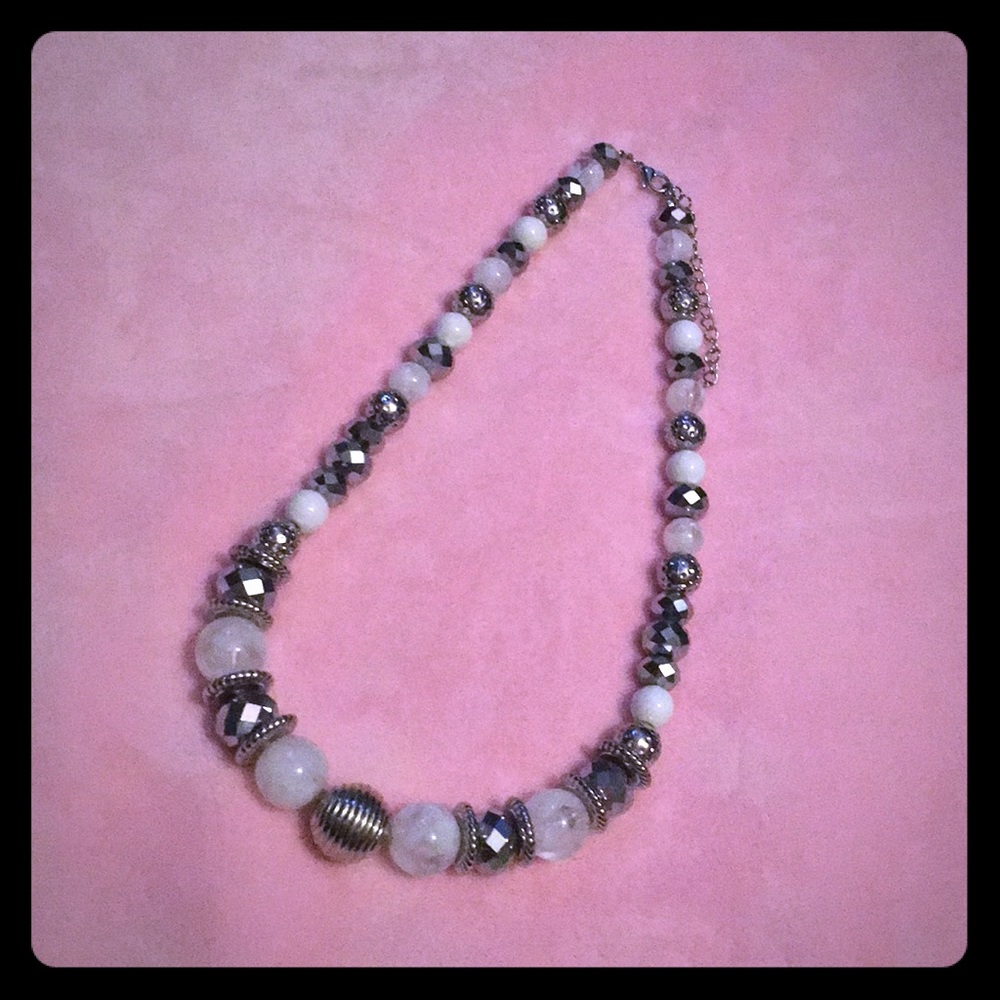 NWOT White and Silver Beaded Statement Necklace