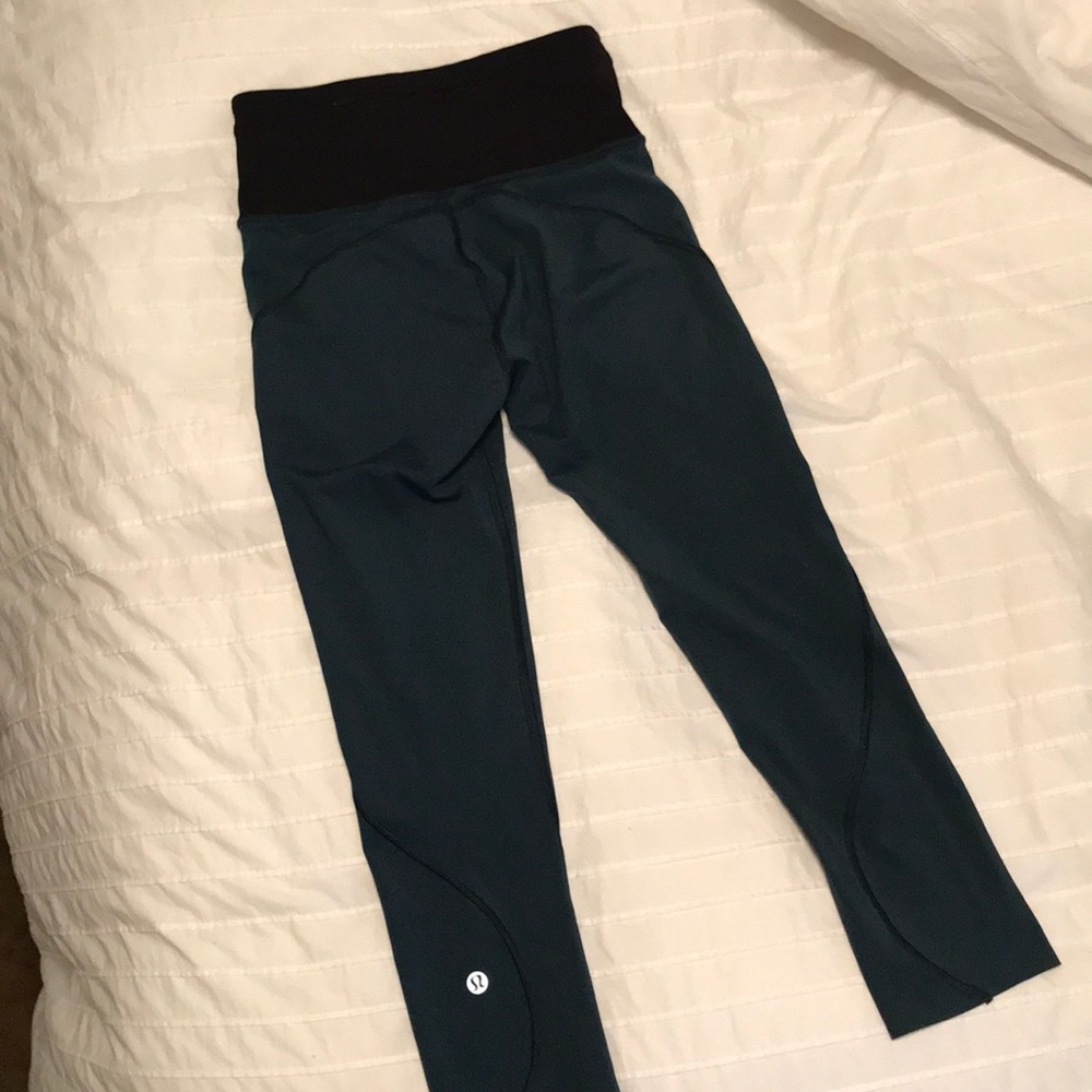 Lululemon Crop - Picture 2 of 2