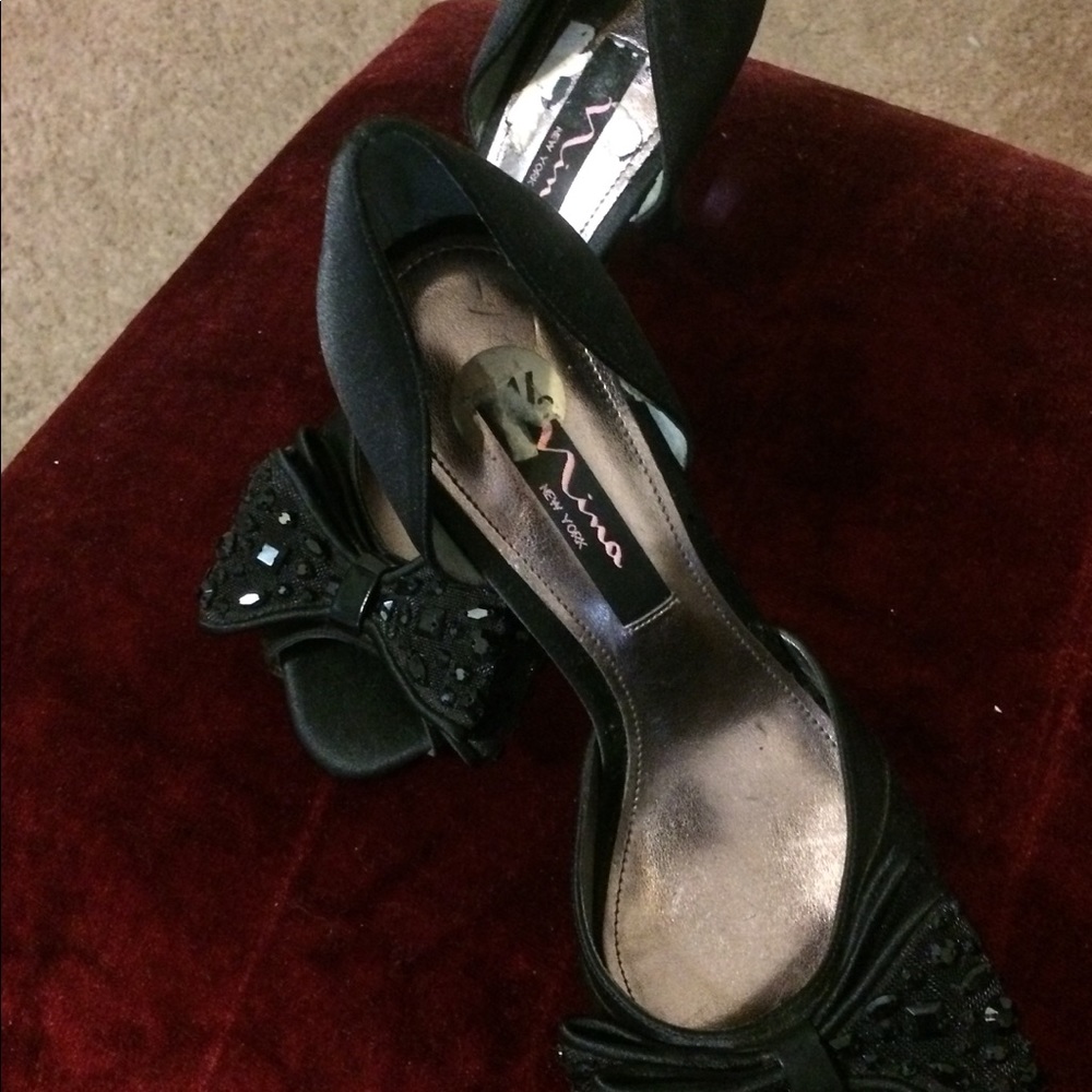 NINA Satin Pumps😍
