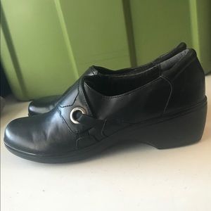 Clarks soft cushion leather shoe
