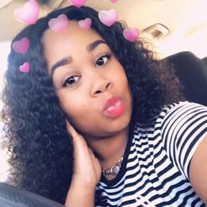 Meet your Posher, Yvette