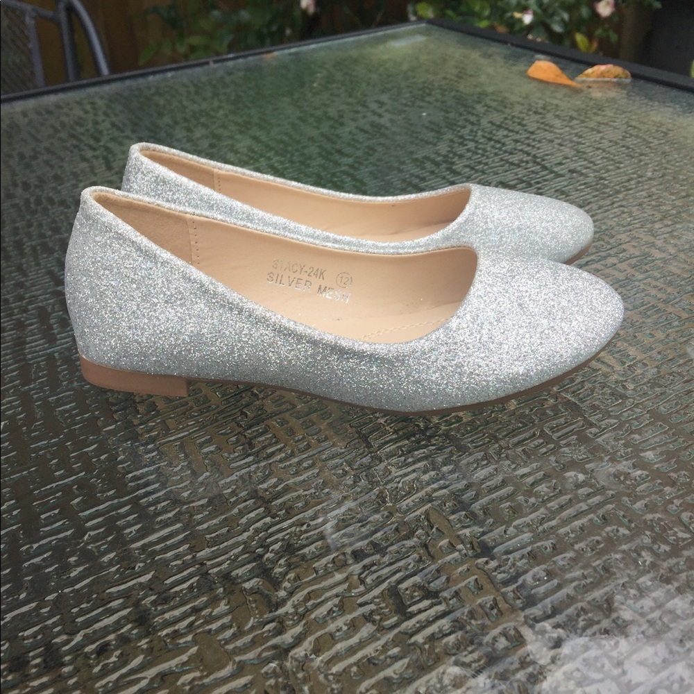 Unworn Silver ballet flats girls