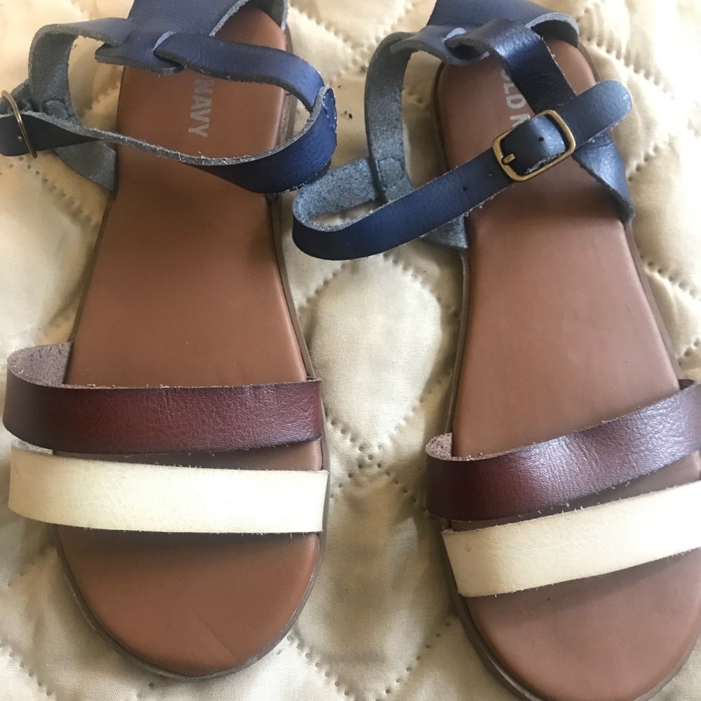 Girls leather sandals