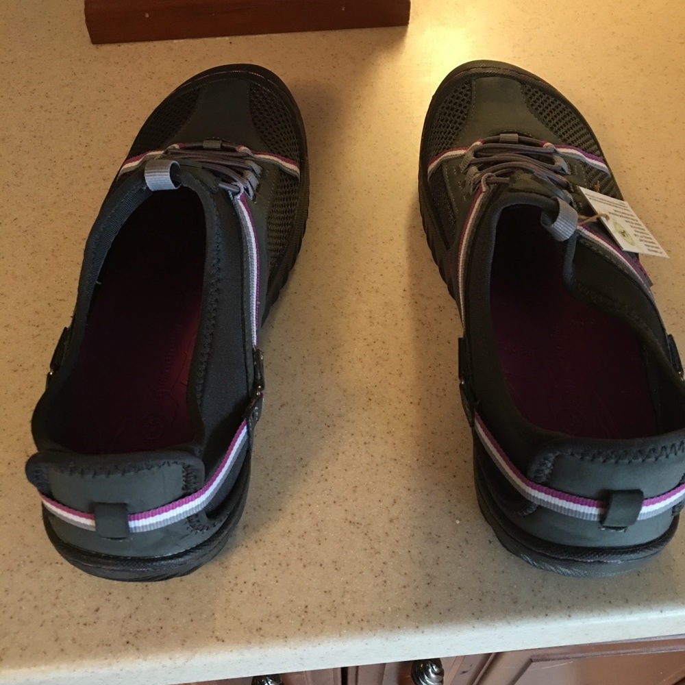 Women's Tahoe Mesh Water Shoe. Brand New. Size 9.5