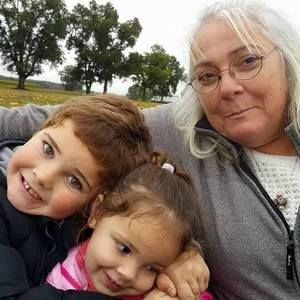 Meet your Posher, Toni