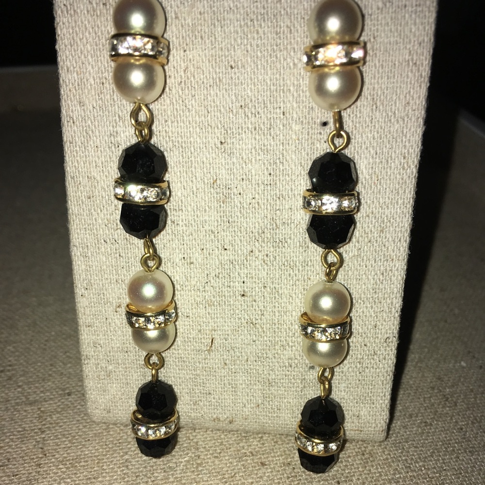 Vintage and classic Pearl and rhinestone earrings!