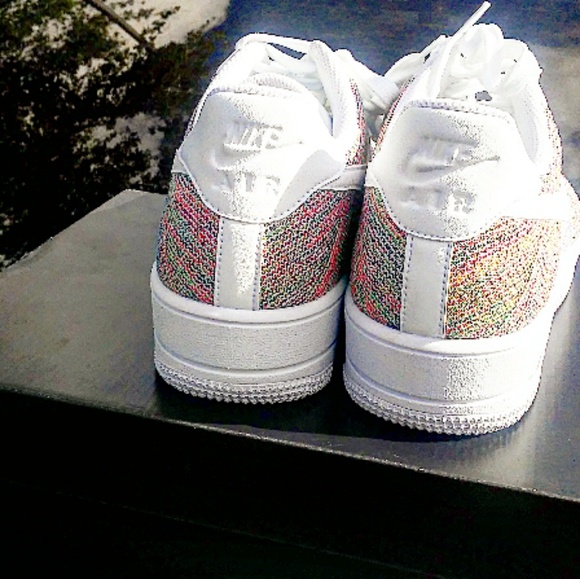 Men''s Nike Air Force 1 Flyknit (Size 9) - Picture 5 of 7