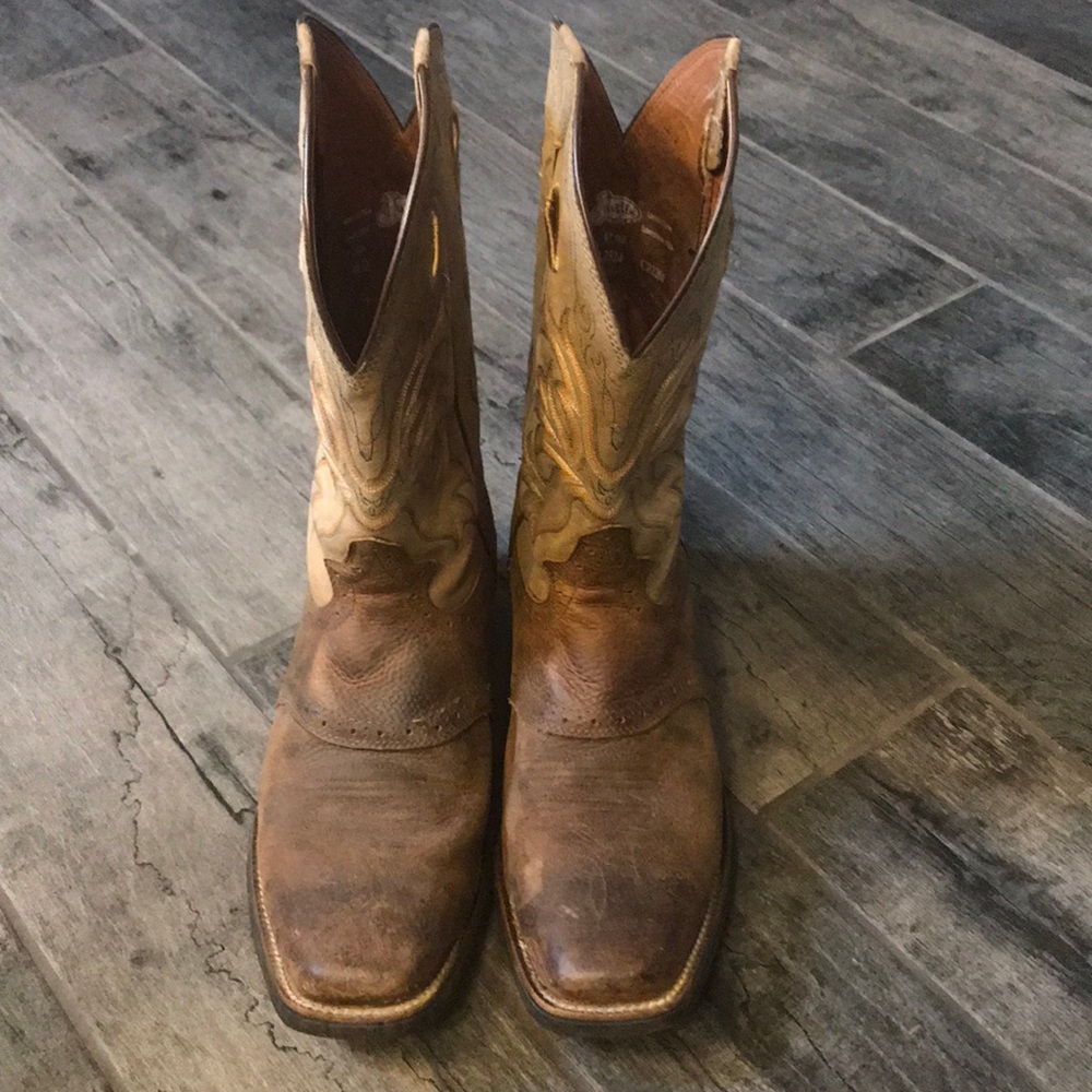 Men’s cowboy boots