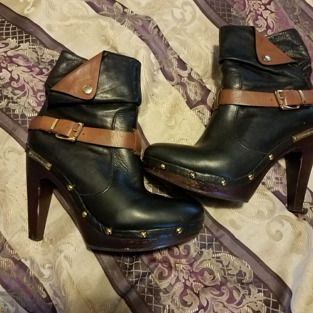 Black & Cognac Leather BCBG Boots