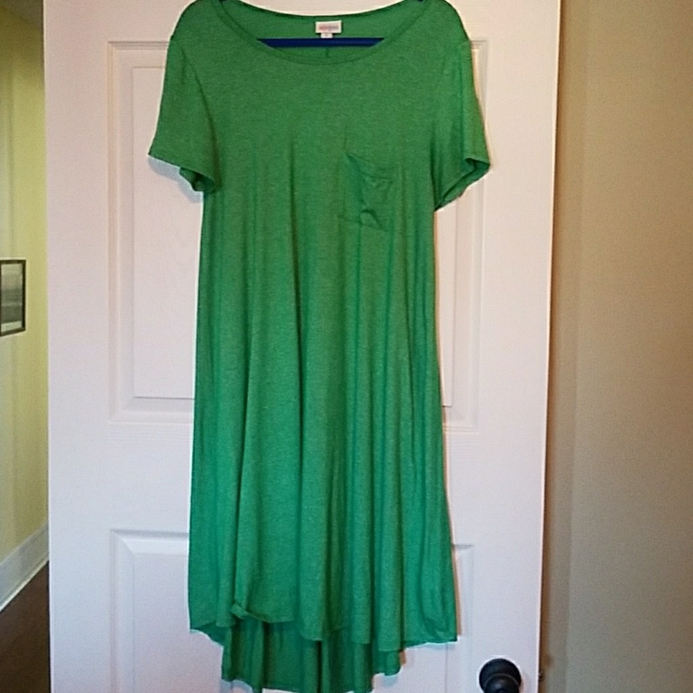 Medium Lularoe Carly- heathered green