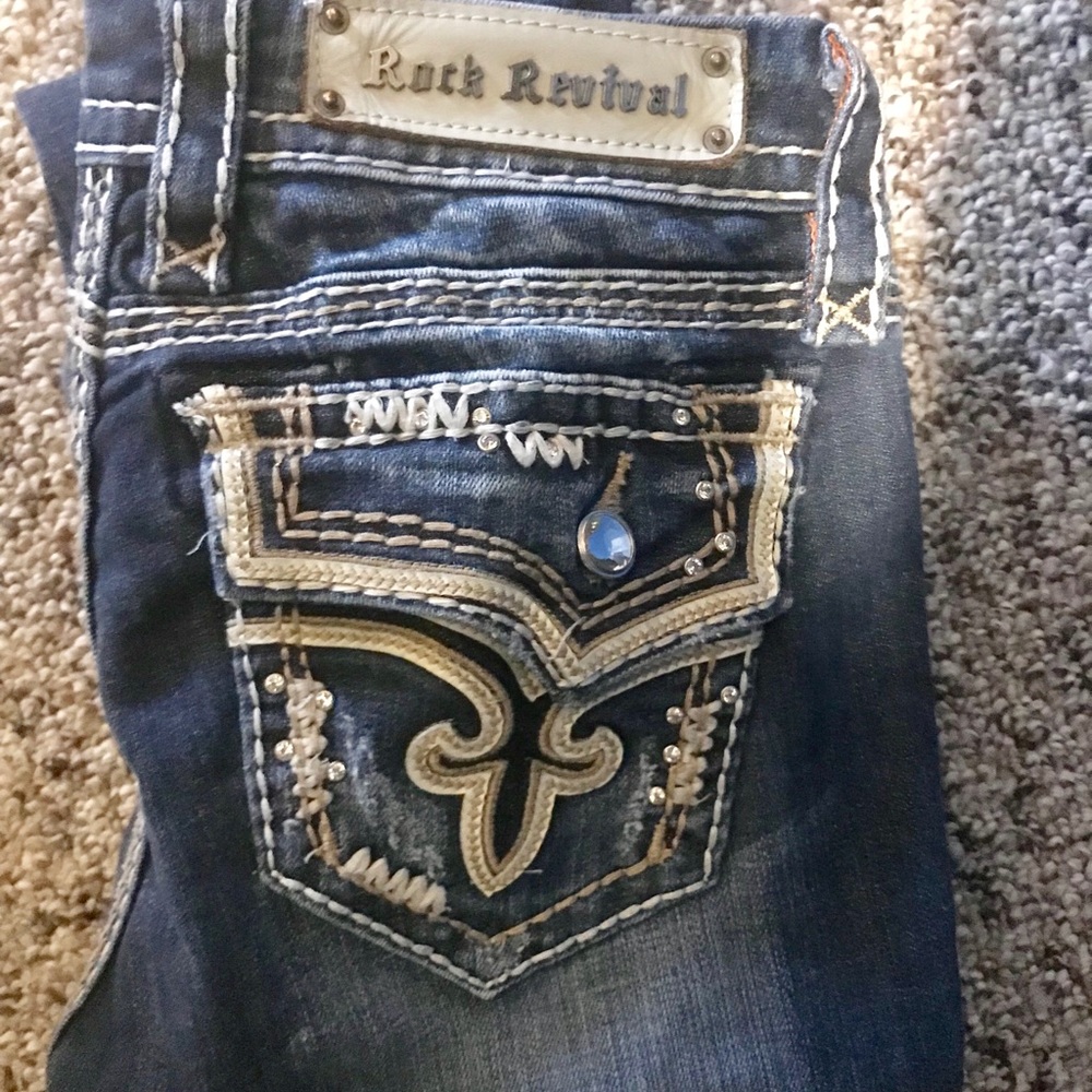 27L Rock Revival Skinny’s