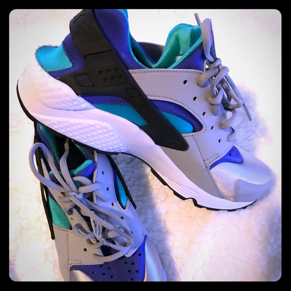 Brand new Nike Huarache sneakers