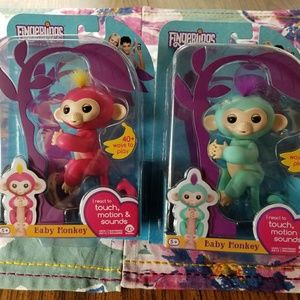 Authentic WowWee Fingerling Bella & Zoe