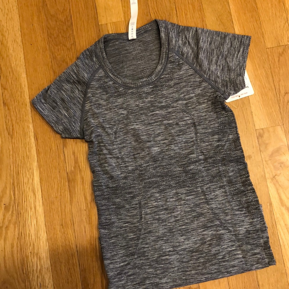 Lululemon Swiftly Tech Grey Shirt
