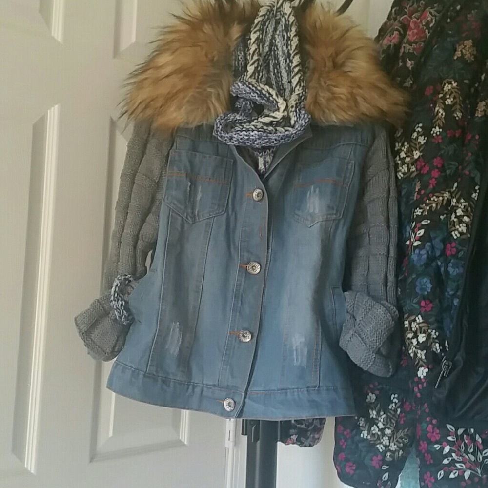 Fur lined JEANS JACKET with Detachable Colour