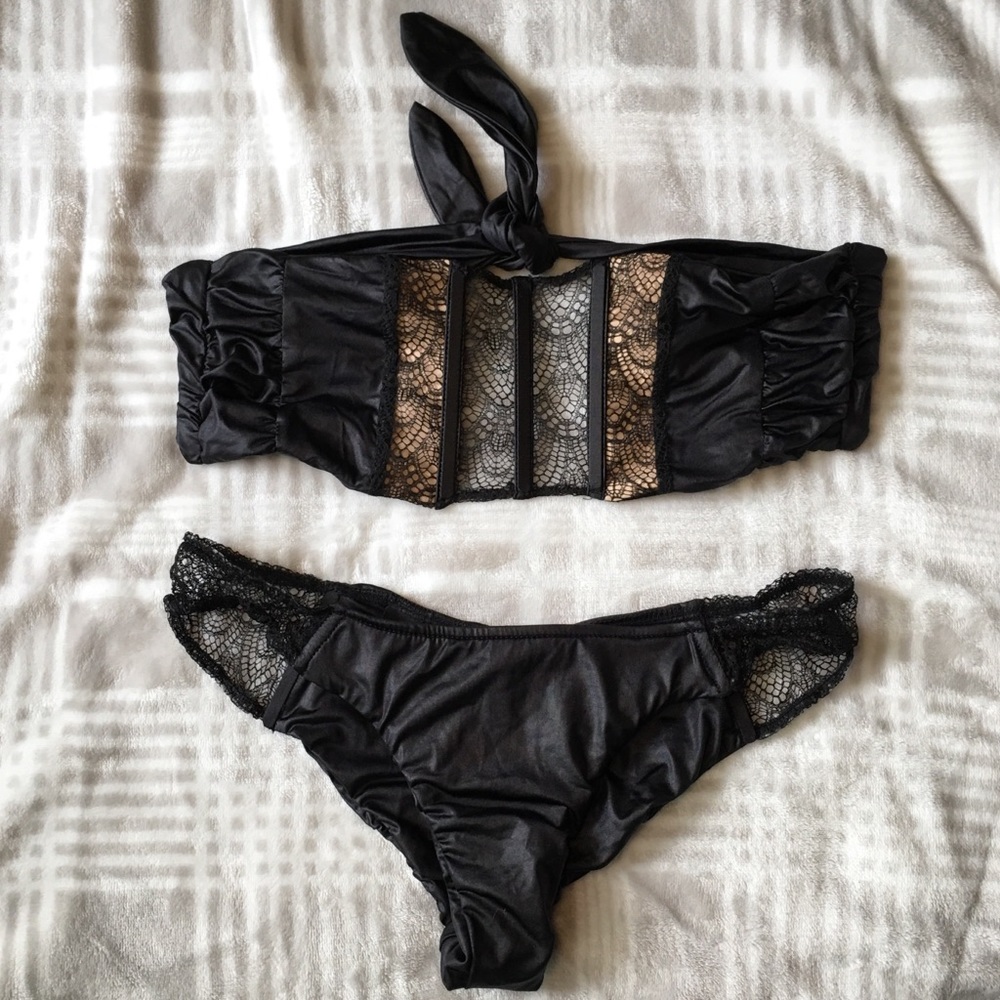 Beach Bunny Black Bandeau Lace Top Size Medium