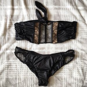 Beach Bunny Black Bandeau Lace Top Size Medium