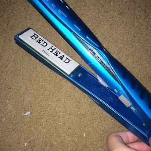 Bed head straightener