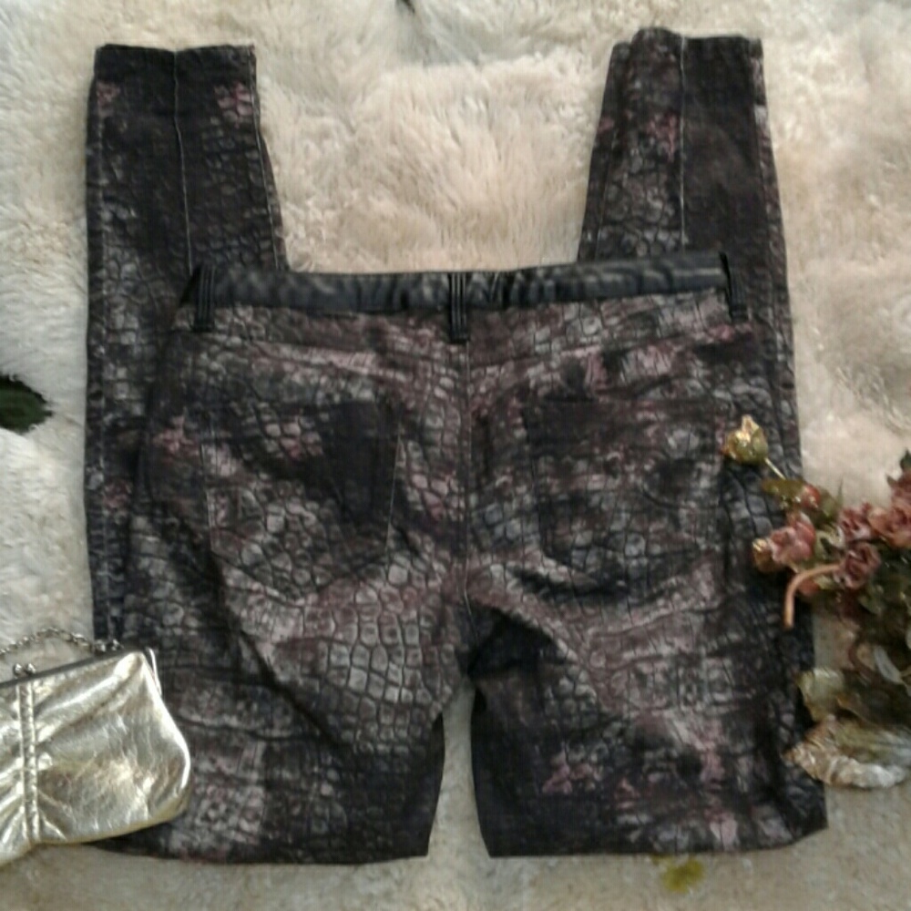 ZARA Z1975 BASIC DENIM SNAKE PRINT PANTS - Picture 2 of 6