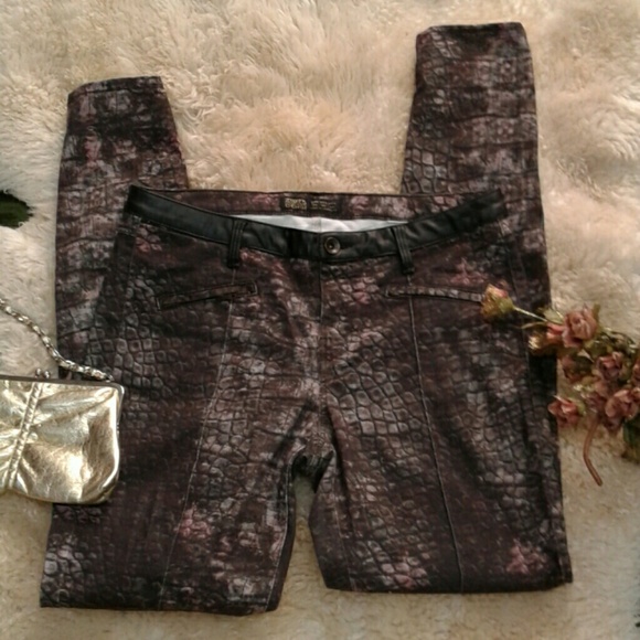 ZARA Z1975 BASIC DENIM SNAKE PRINT PANTS - Picture 3 of 6