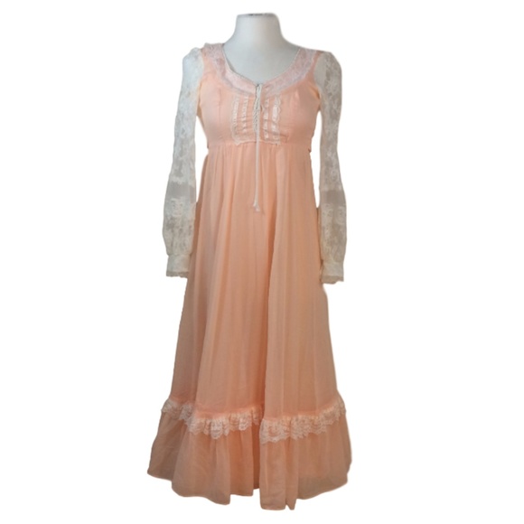 SOLD! Peach Gunne Sax Boho, Victorian Prom Dress - Picture 4 of 8