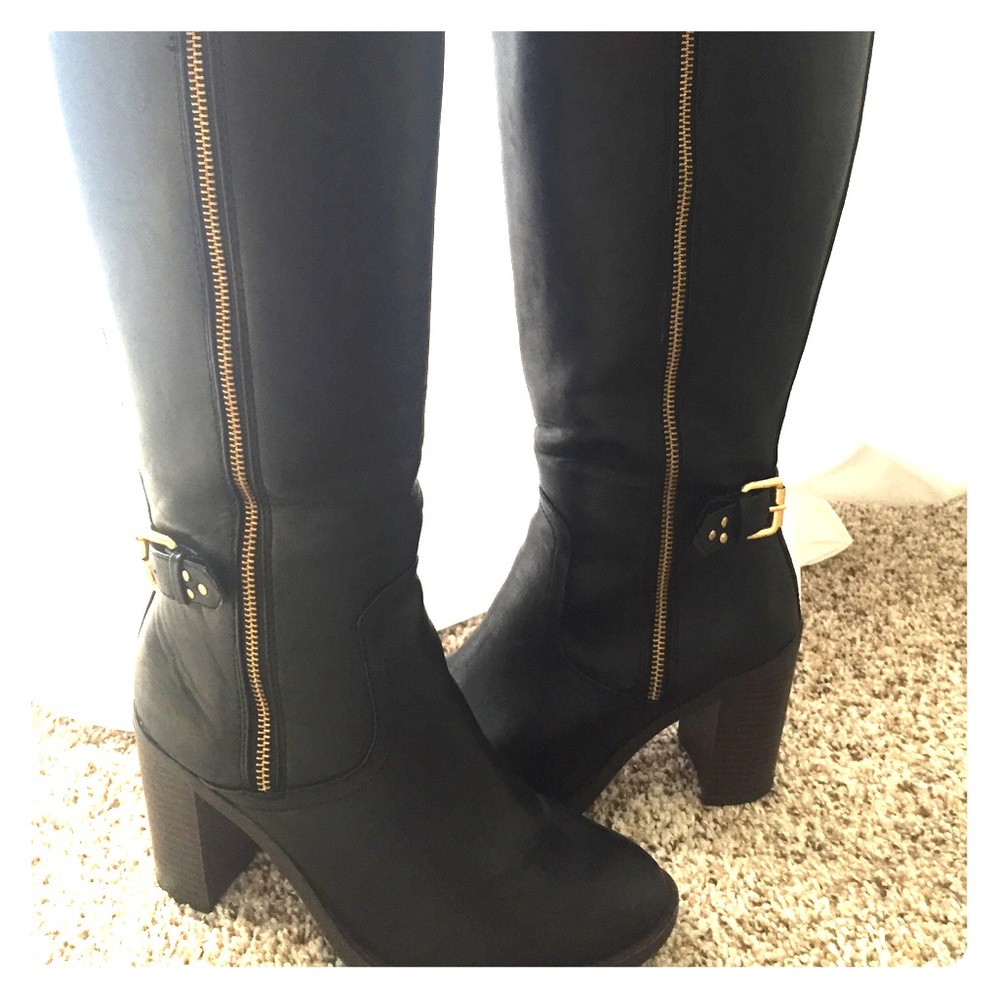 Stylish Vince Boots