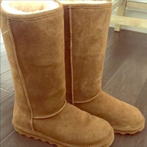 Like new bear paw boots size 7