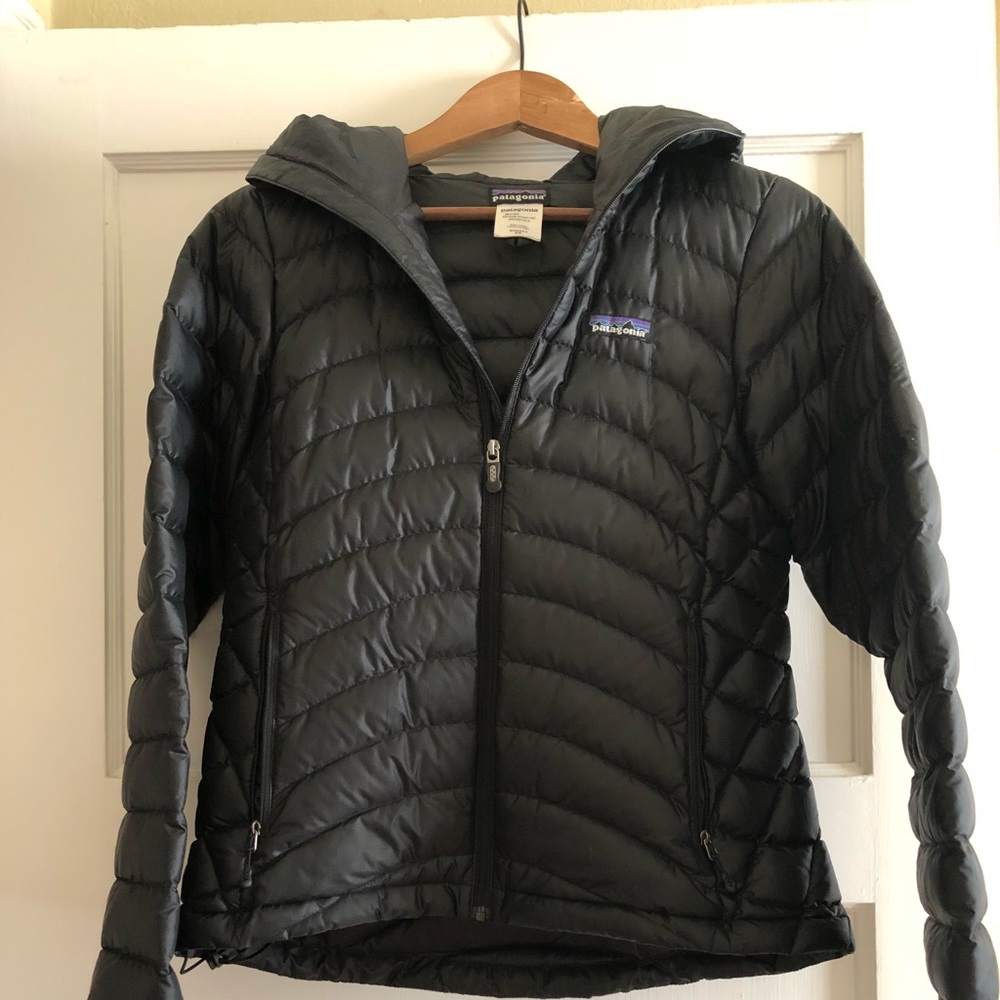 Women’s Patagonia Down Jacket (hooded)