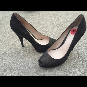 Women's Joan & David Metallic Peek Toe Heels 6M