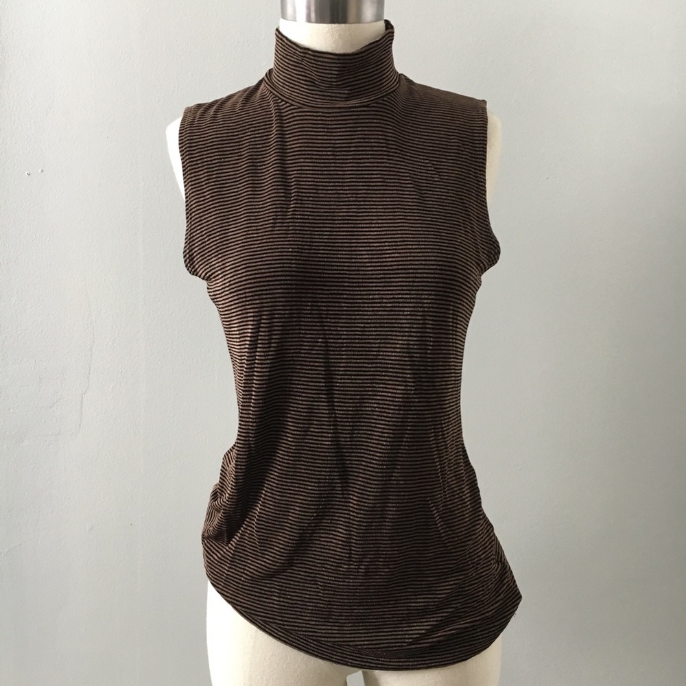 Stretchy turtle neck blouse keyhole back - Picture 2 of 4