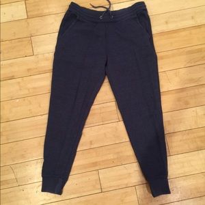 American Eagle joggers