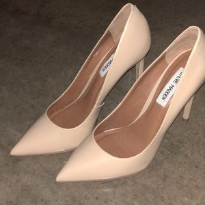 Steve Madden Nude Pumps